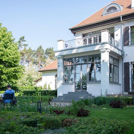 Herrenhaus Roeddelin 滕普林 外观 照片